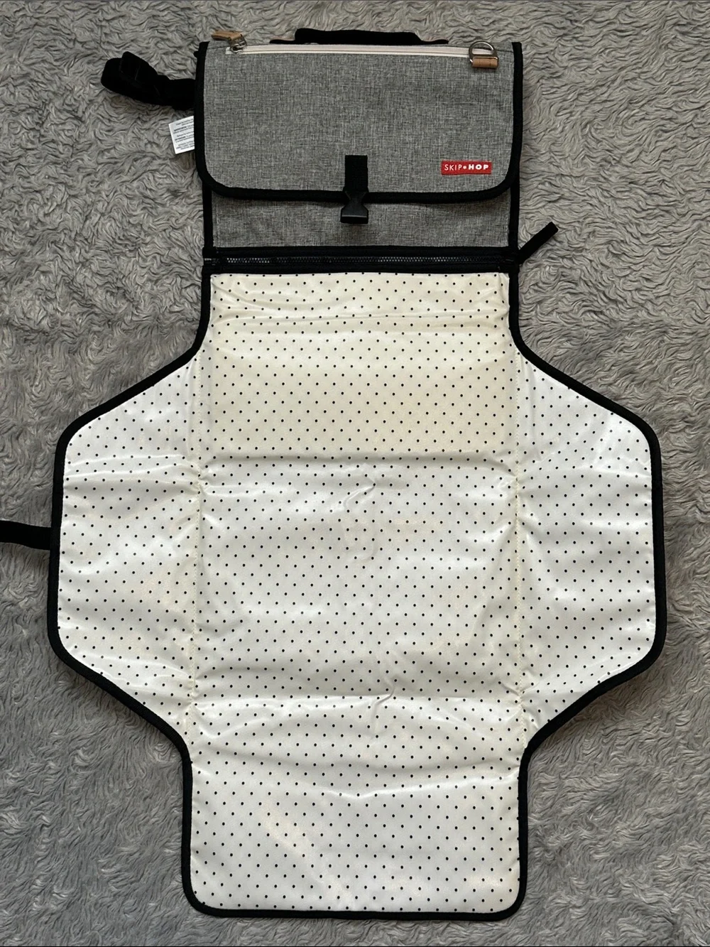 NWOT Skip Hop Gray & Cream Polka Dot Portable Baby Changing Mat